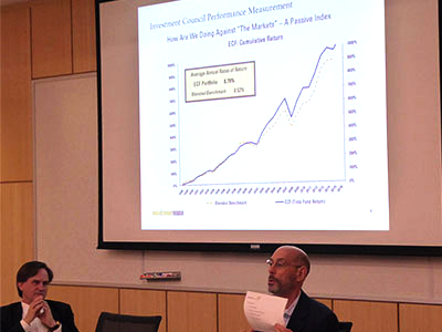 Presenter Kirk Hoopingarner listens as Ralph Segall, Chair of the Foundation's Investment Council, illustrates ECF's investment philosophy and results.